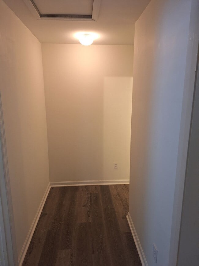 Building Photo - Wonderfully Remodeled Three Bedroom Home i...