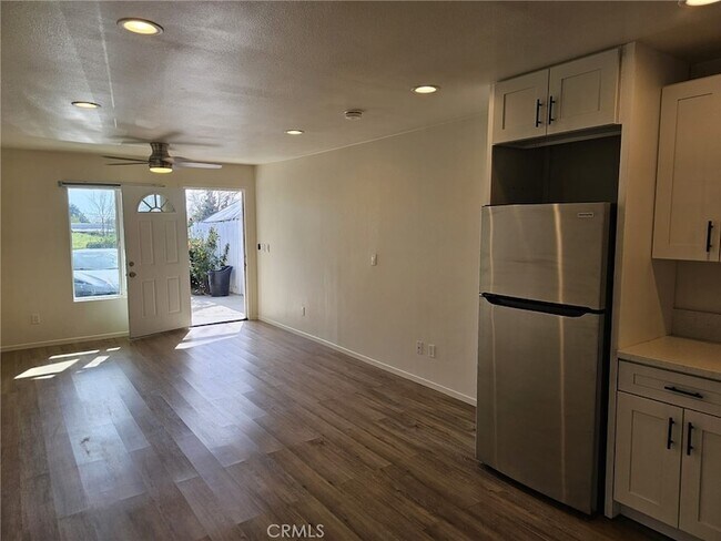 Building Photo - 35278 Acacia Ave