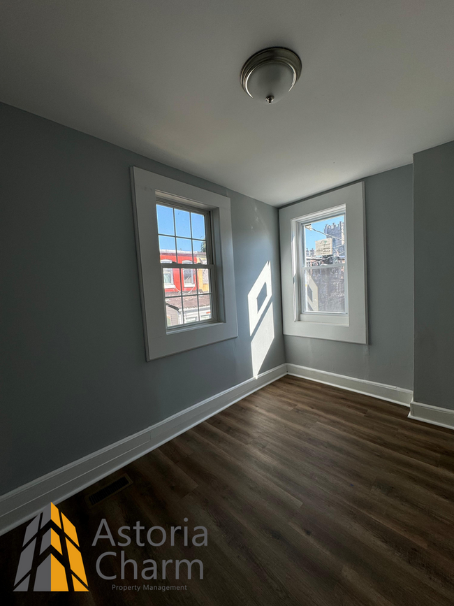 Building Photo - Newly Renovated 3BD/1.5BA townhome in Balt...