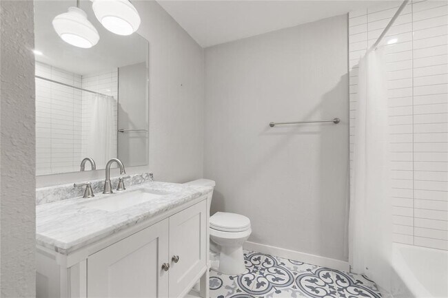 Building Photo - 7505 Burly Oak Cir