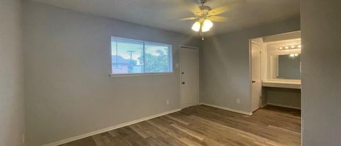 Building Photo - 3624 Parkridge Dr