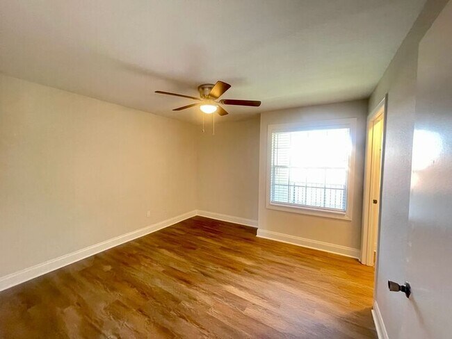 Building Photo - 7310 Westpointe Blvd