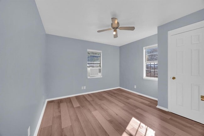 Building Photo - 1144 Northwestern Ave