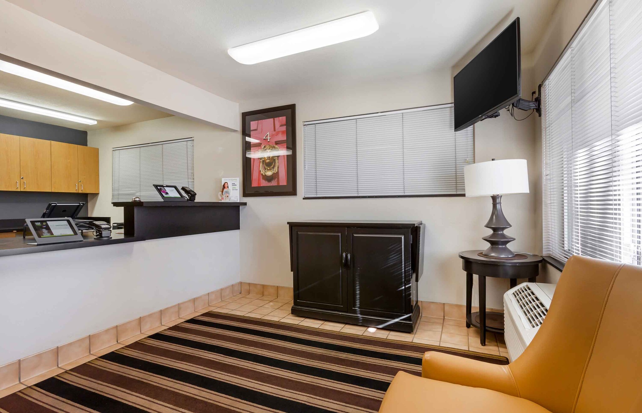 Building Photo - Furnished Studio-Albuquerque - Airport