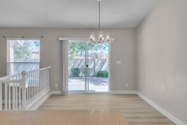 Building Photo - 1568 Lamplight Village Ln