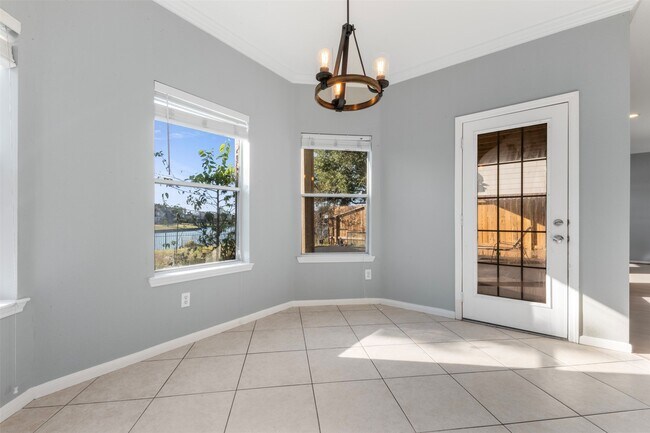 Building Photo - 6706 Portuguese Bend Dr