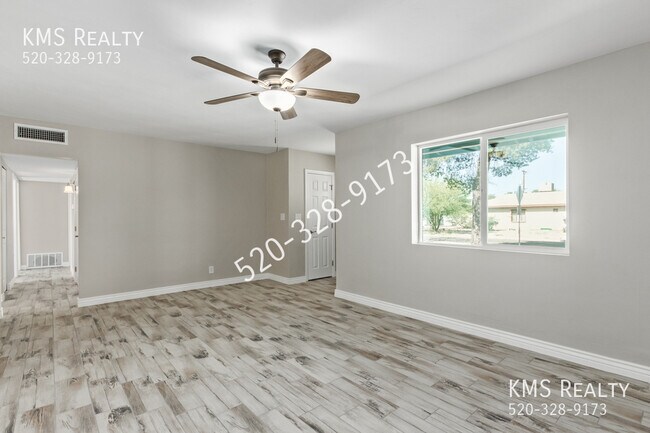 Building Photo - 901 S Belvedere Ave