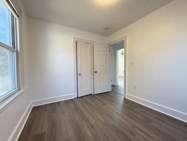 Building Photo - 273 Peck Ave