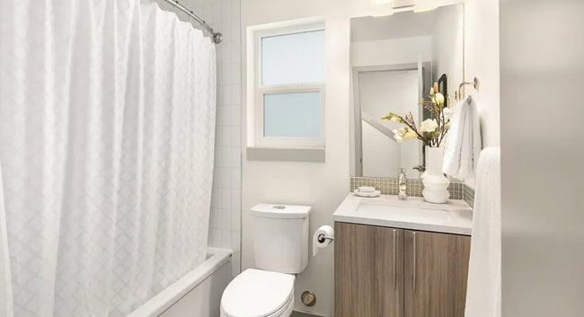 Building Photo - 5433A California Ave SW