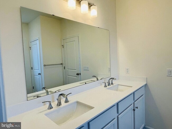 Building Photo - 202 Thompson Dr