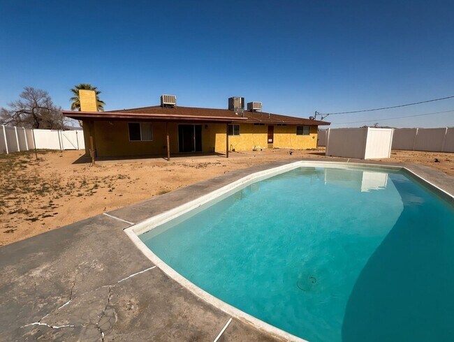 Building Photo - 74071 Playa Vista Dr