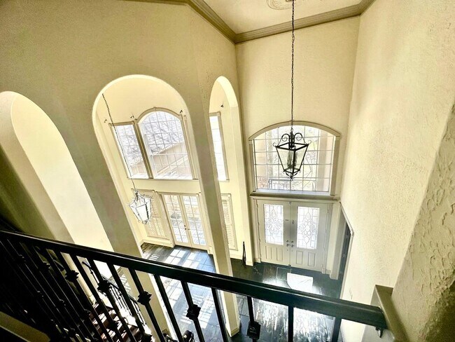 Building Photo - 38 Hillock Woods