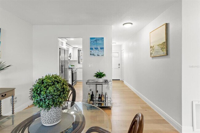 Building Photo - 5955 30th Ave S