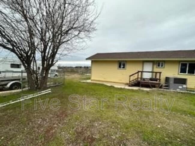 Building Photo - 4279 Fruitland Rd