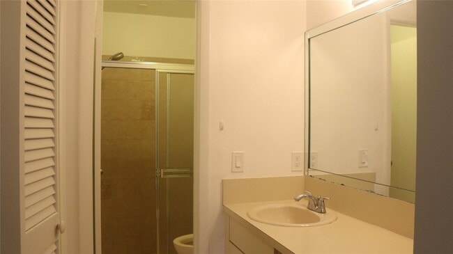 Building Photo - 4105 NW 78th Terrace