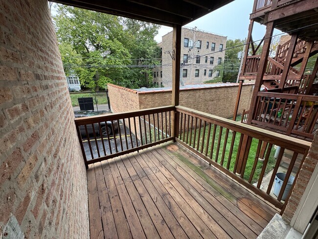 Building Photo - 4635 N Malden St