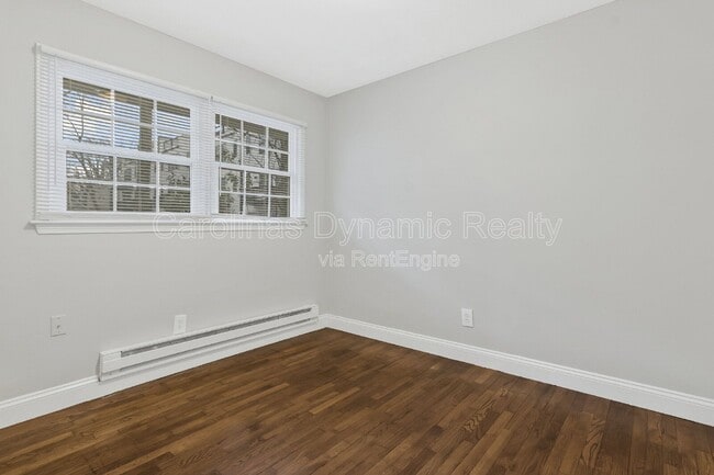 Building Photo - 321 S Gardner Ave