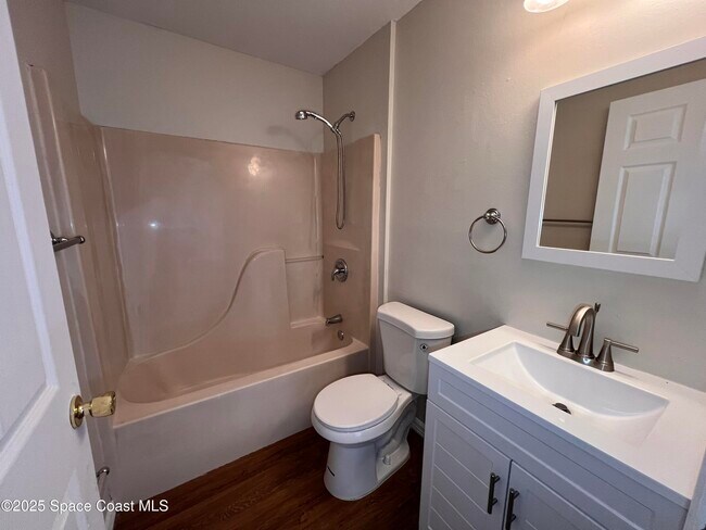 Building Photo - 399 Fluvia Ave SE