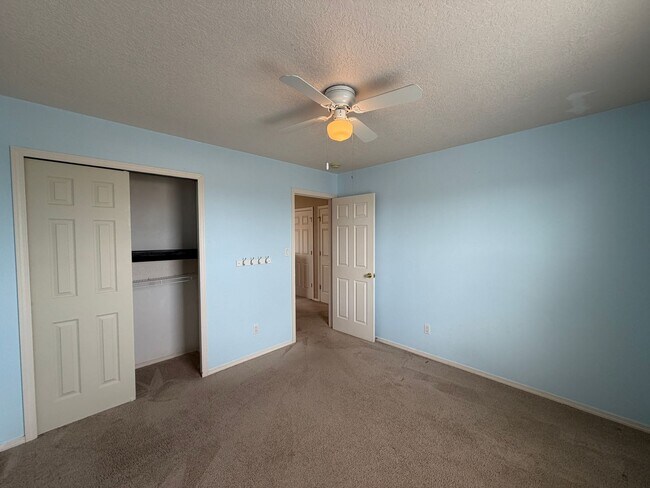 Building Photo - 4 Bedroom Home Available Near McMahon Blvd NW & Universe Blvd NW!
