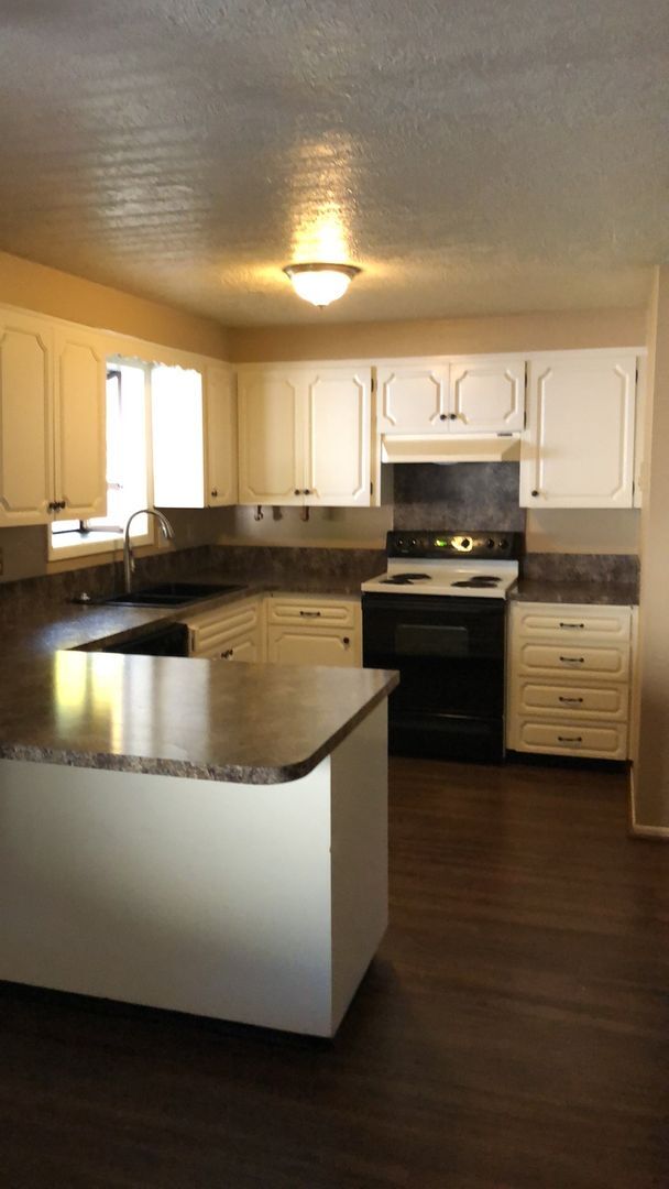 Building Photo - Spacious 4-Bedroom Home in Prime Corvallis Location!