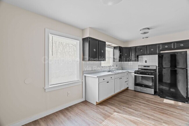 Building Photo - 7486 Castro Dr