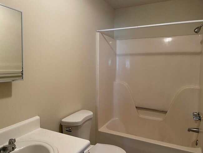Building Photo - 6022 Springside Ln