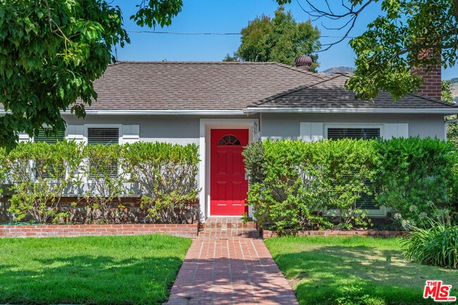 Primary Photo - 769 Wildomar St