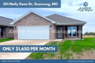Building Photo - New 3 Bedroom Townhome!