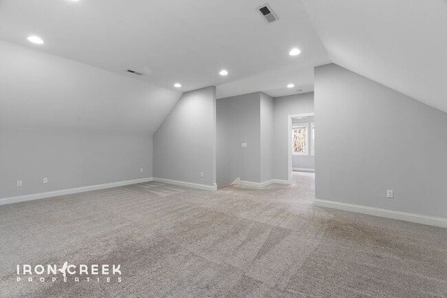 Building Photo - 1904 Bearberry Ln