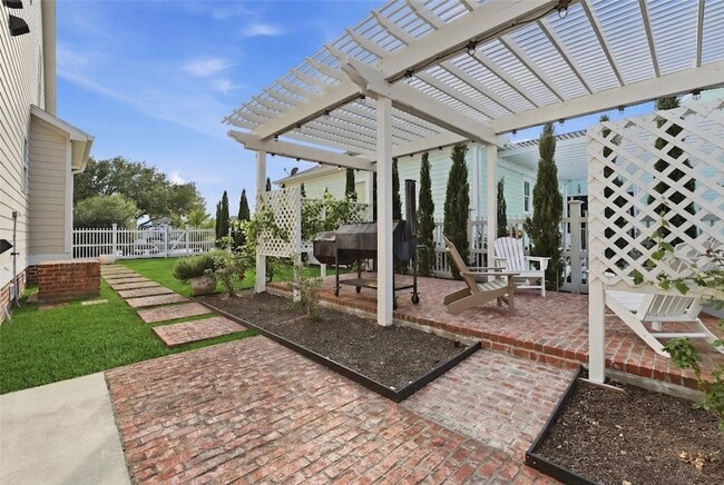 Building Photo - 10 Mariner Pass