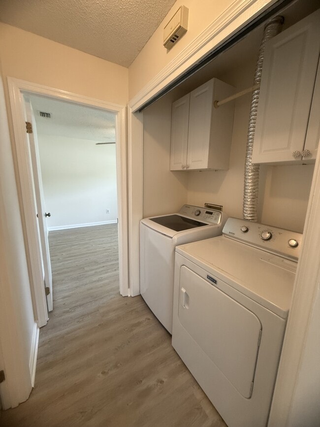 Building Photo - 6576 Pebble Beach Crescent
