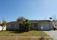 Building Photo - 3 Bed 1.5 Bath Bright Block Home