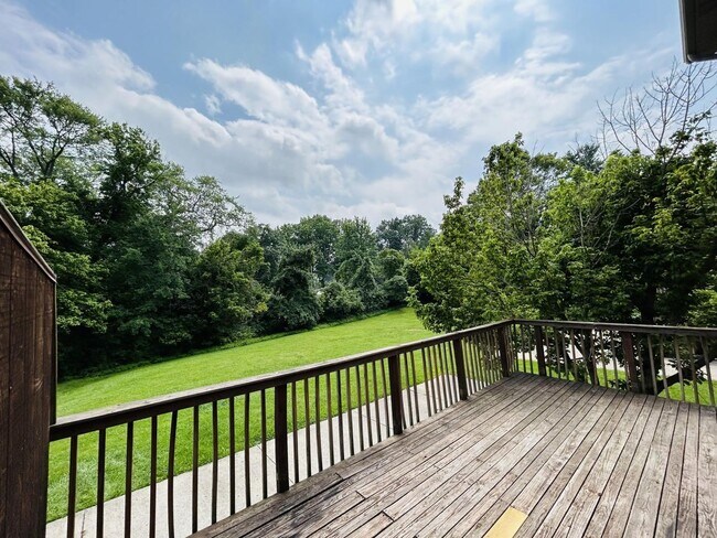 Building Photo - 13-15 Shenandoah Dr.