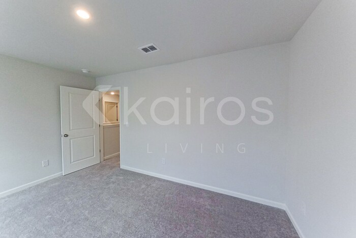 Building Photo - 1600 Forsyth St