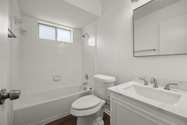 Building Photo - 16702 Shipshaw River Dr