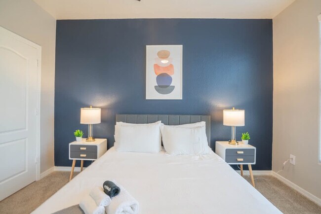 Building Photo - 10 W Minnezona Ave