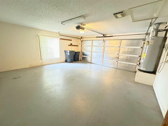 Building Photo - 3023 Silverado Terrace