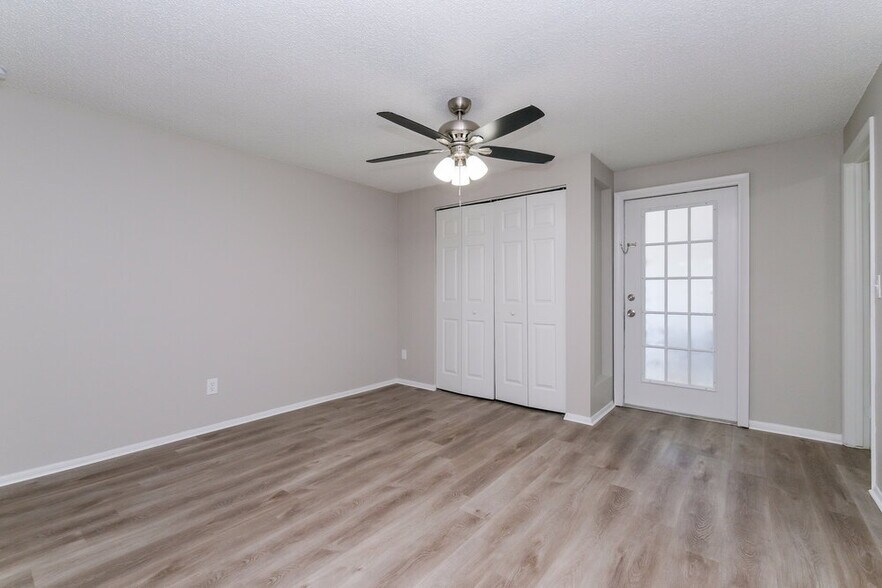 Building Photo - 662 Timber Bay Cir W
