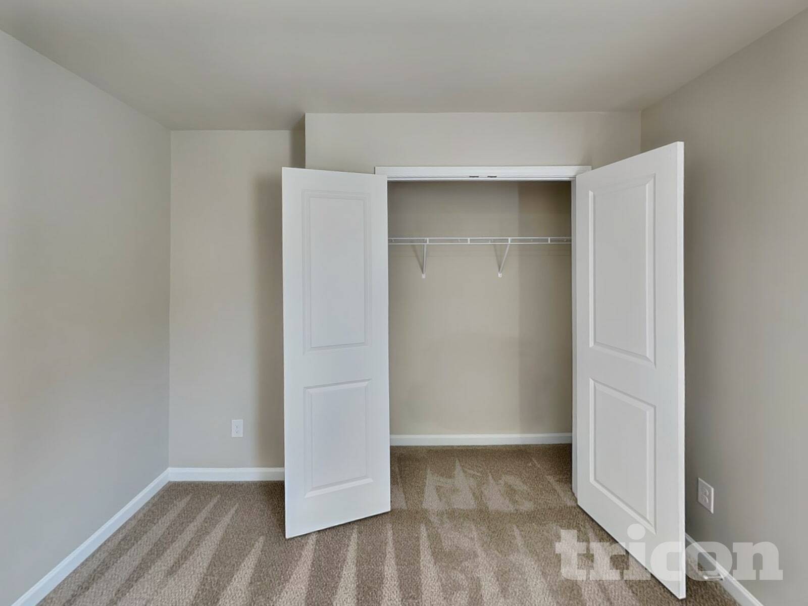 Building Photo - 115 Spring Knoll Dr