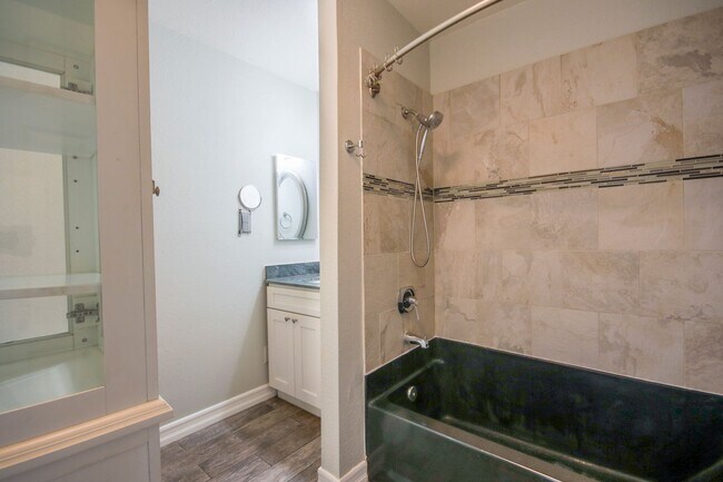 Building Photo - Charming All-Inclusive 1BR with Resort-Style Amenities