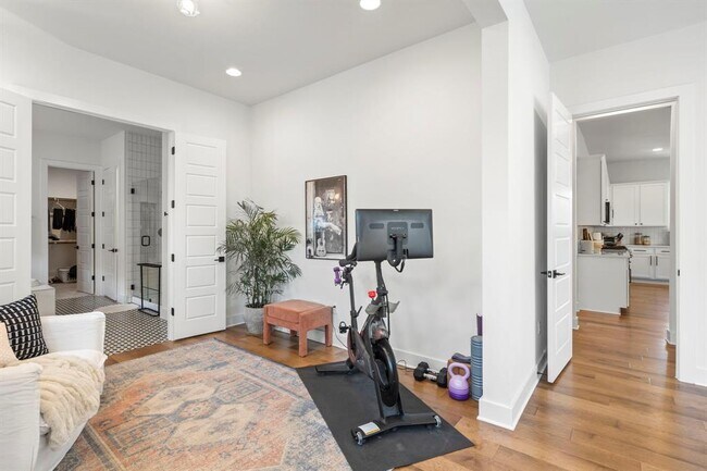 Building Photo - 8416 Apogee Blvd