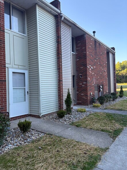 Building Photo - TERRA - Hiram