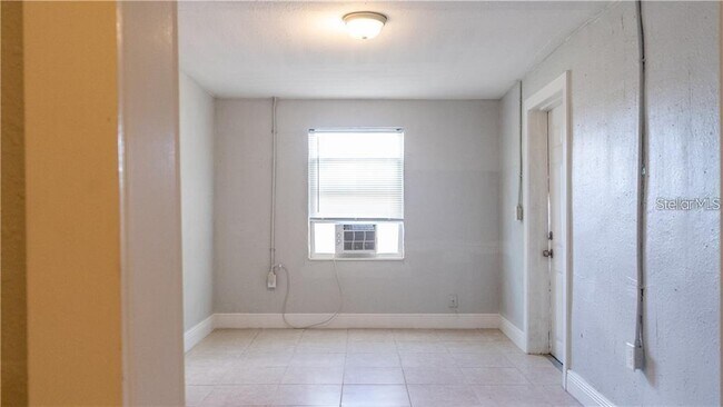 Building Photo - 1507 7th St SW