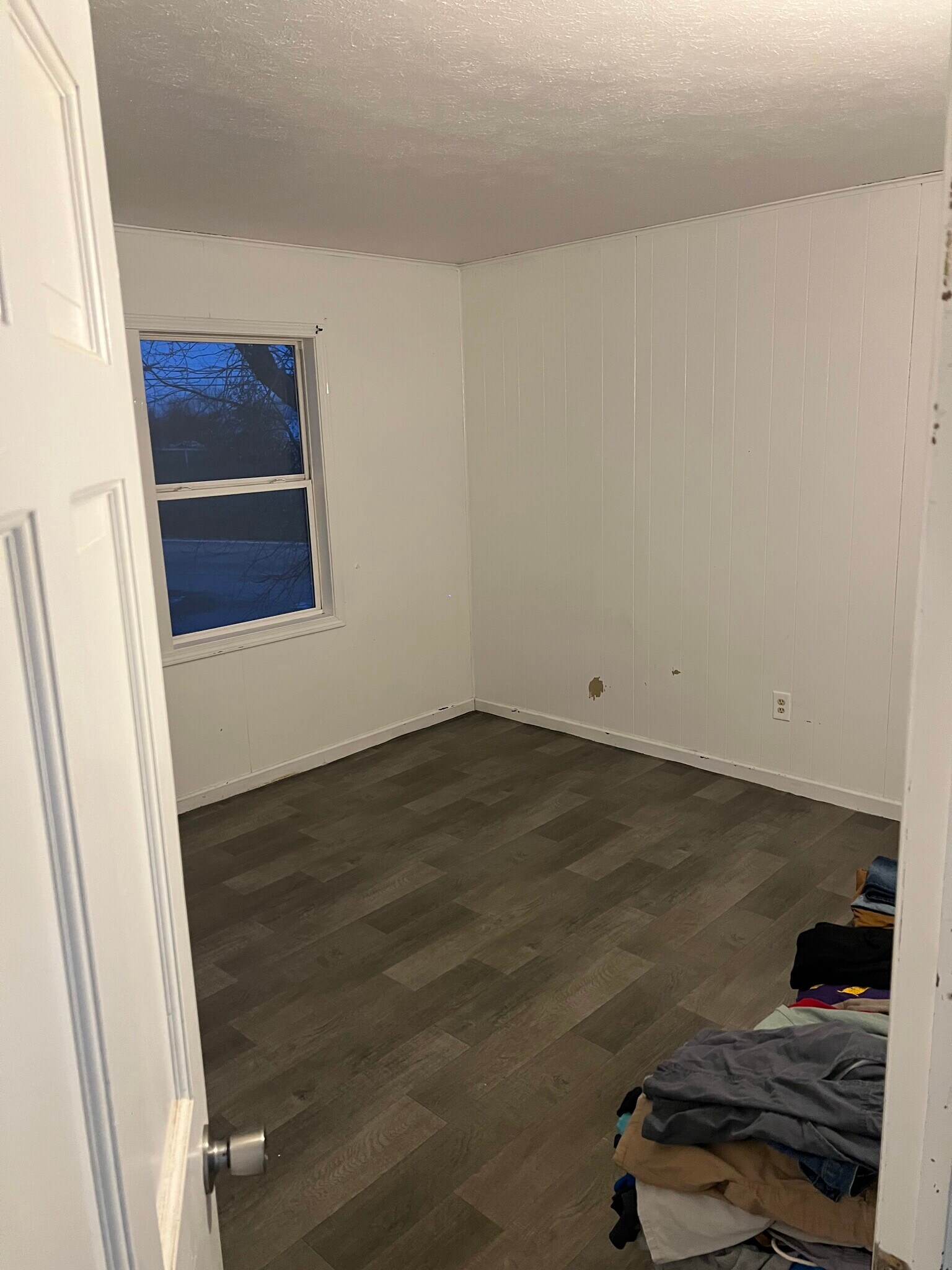 Building Photo - 803 Zollinger Rd