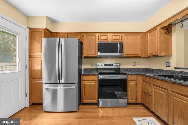 Building Photo - 6837 Malton Ct