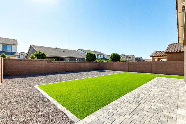 Building Photo - 21135 E Arrowhead Trail