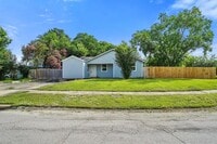 Building Photo - 1615 Hiller St