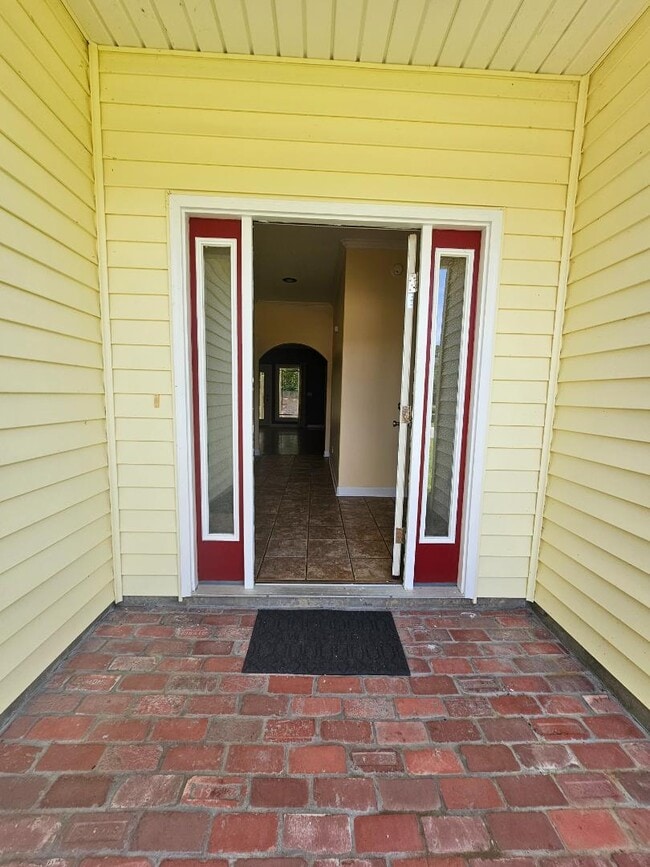 Building Photo - 160 Molinia Dr