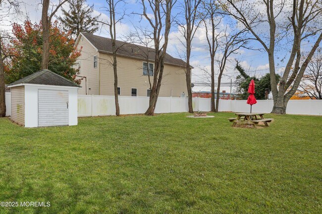 Building Photo - 58 Richardson Ave