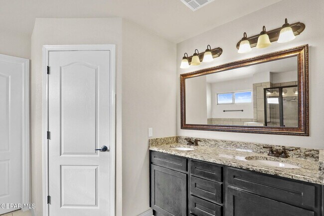 Building Photo - 14832 Bert Cameron Ave